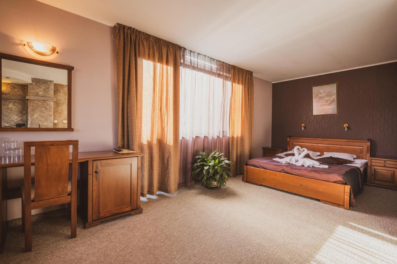 том и нези класик Hotel Velingrad